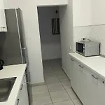 Апартаменти Modern In Center Бухарест