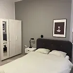 Апартаменти Modern In Center *