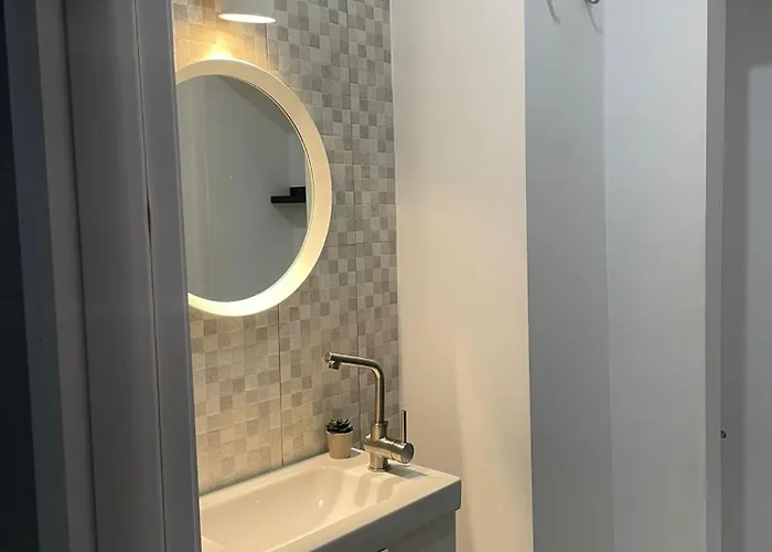 Apartment Modern In Center